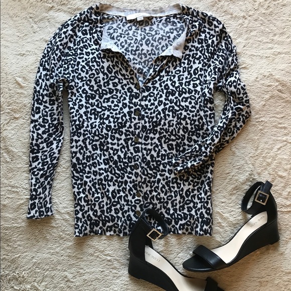 🖤 LOFT Leopard Print Crew Neck Cardigan❗️ - Picture 2 of 4